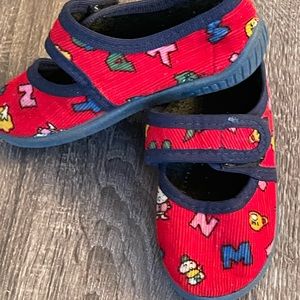 Kids European slippers size 9